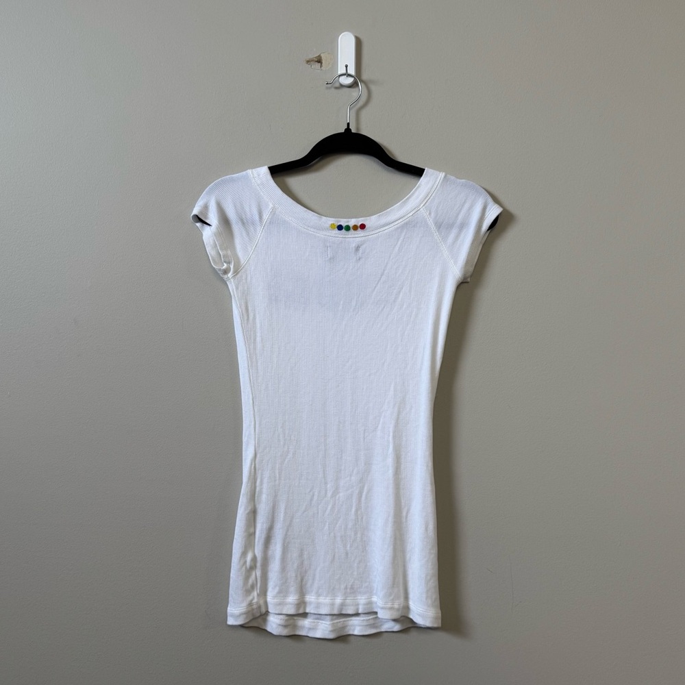 COOGI women’s white ribbed beaded sequin short sleeve Y2K t-shirt - Picture 4 of 6